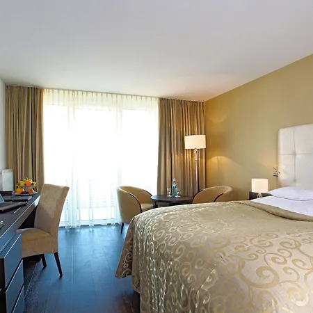 Hotel Winzerstube 4*
