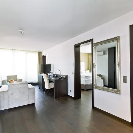 ホテル Winzerstube