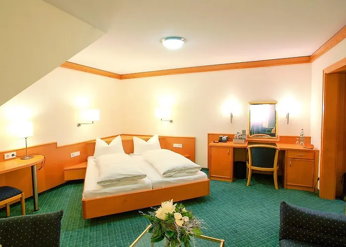 Hotel Winzerstube 4*